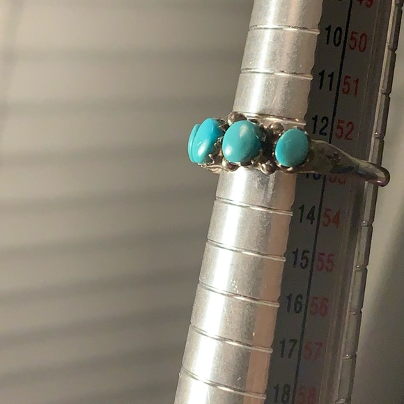Native Turquoise Ring - Picture 4 of 6
